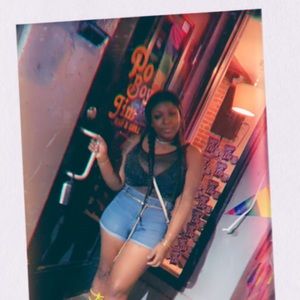 Meet your Posher, Simone